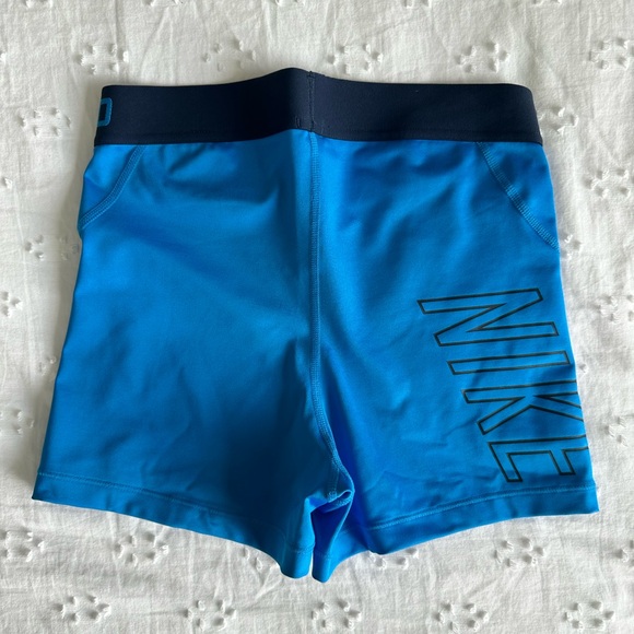 Nike Pro Hypercool Compression Shorts - Picture 2 of 6